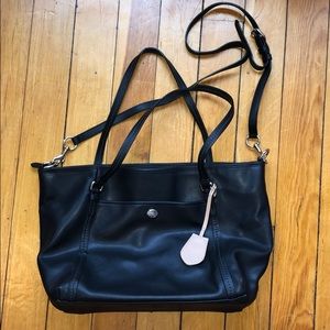 Black leather Coach shoulder bag